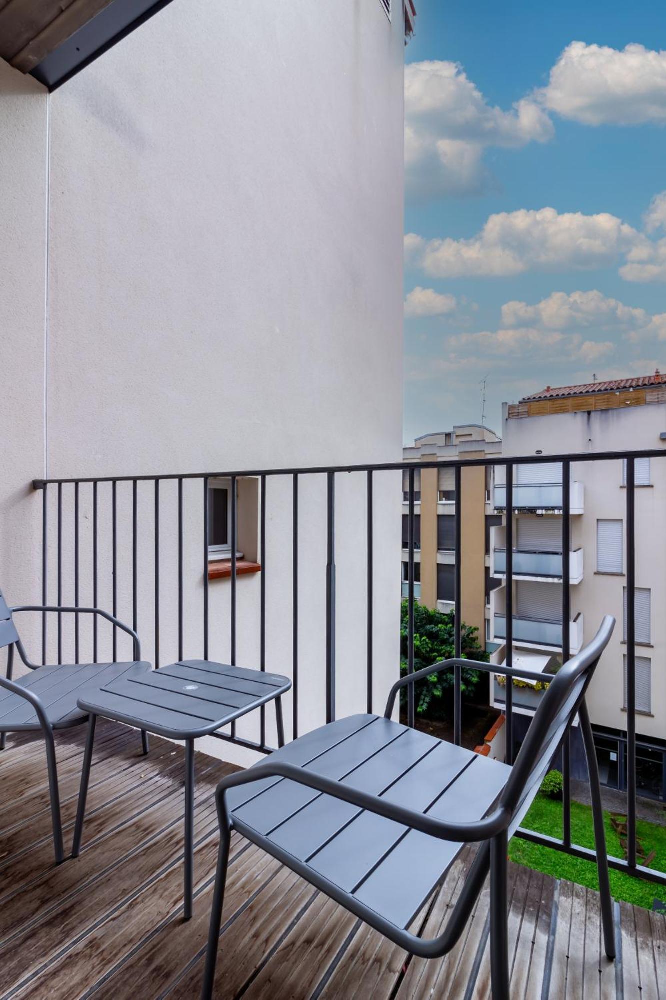 Apartment 404 · Wonder - Vue Garonne -